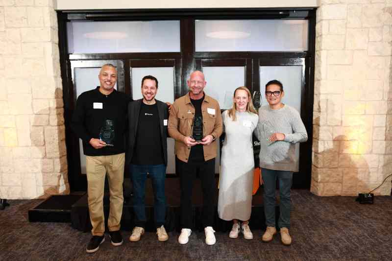 Group photo with winners Group photo with winners